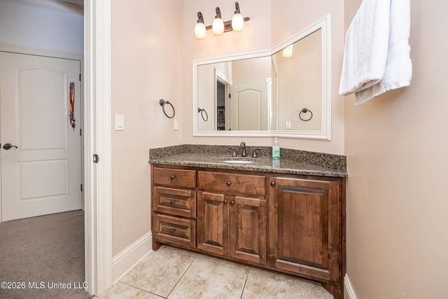 2119 Whitney Oaks Drive, Ocean Springs, MS 39564