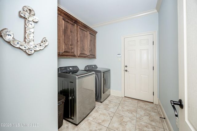 2119 Whitney Oaks Drive, Ocean Springs, MS 39564