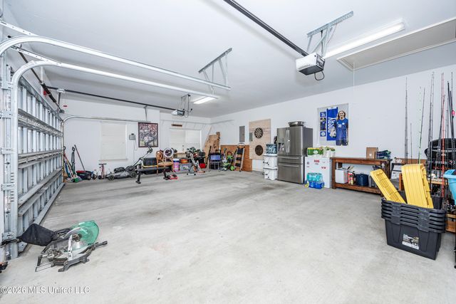 2119 Whitney Oaks Drive, Ocean Springs, MS 39564