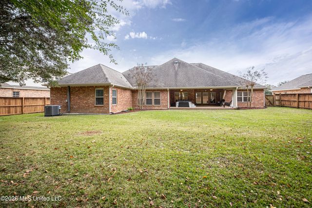 2119 Whitney Oaks Drive, Ocean Springs, MS 39564