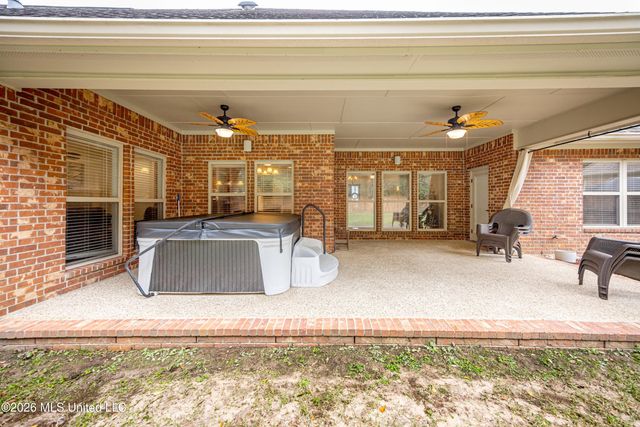 2119 Whitney Oaks Drive, Ocean Springs, MS 39564