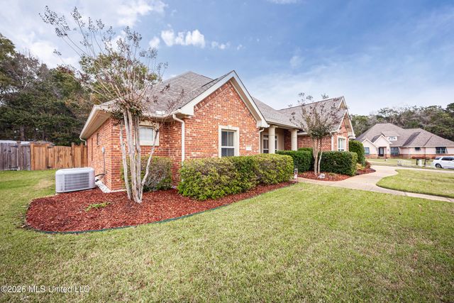 2119 Whitney Oaks Drive, Ocean Springs, MS 39564