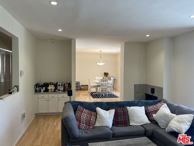 11937 Darlington Avenue 1, Los Angeles, CA 90049
