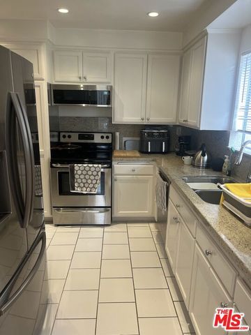 11937 Darlington Avenue 1, Los Angeles, CA 90049