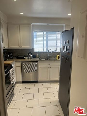11937 Darlington Avenue 1, Los Angeles, CA 90049