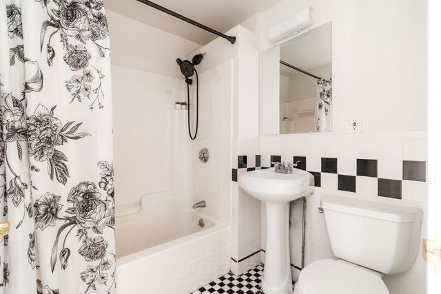 47 Moseley St 3, Boston, MA 02125