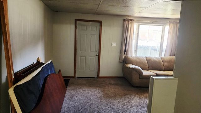 607 Olive Ln, Ambridge, PA 15003