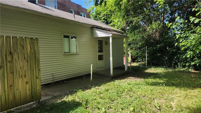 607 Olive Ln, Ambridge, PA 15003