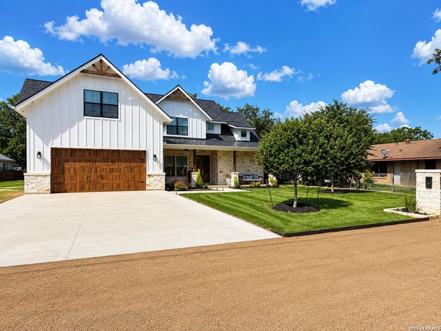 1805 San Jacinto, Castroville, TX 78009