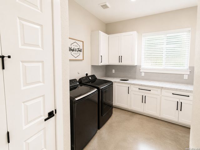 1805 San Jacinto, Castroville, TX 78009