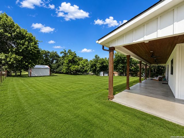 1805 San Jacinto, Castroville, TX 78009