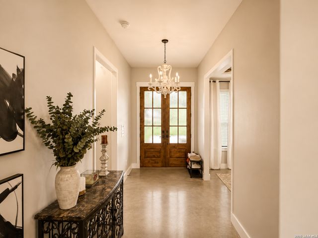 1805 San Jacinto, Castroville, TX 78009