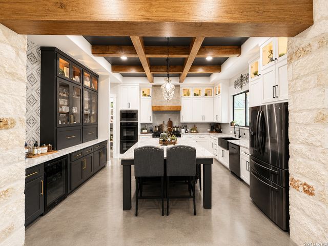 1805 San Jacinto, Castroville, TX 78009