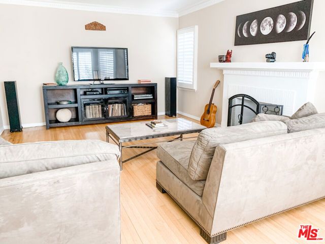 1975 S Crescent Heights Boulevard, Los Angeles, CA 90034