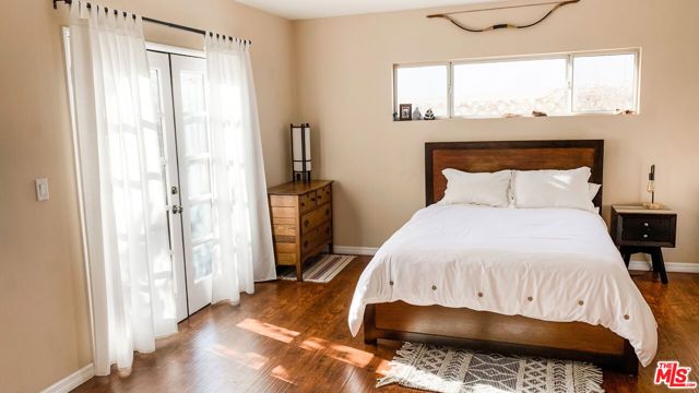 1975 S Crescent Heights Boulevard, Los Angeles, CA 90034