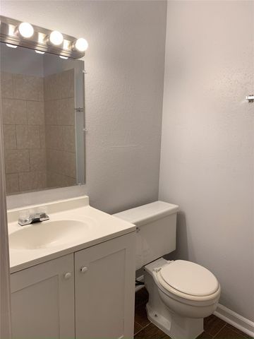 3325 Scotch Moss Lane, La Porte, TX 77571