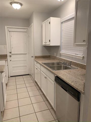 3325 Scotch Moss Lane, La Porte, TX 77571