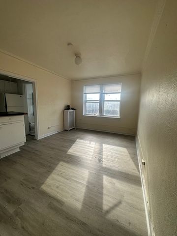 633 W Deming Place ST, Chicago, IL 60614