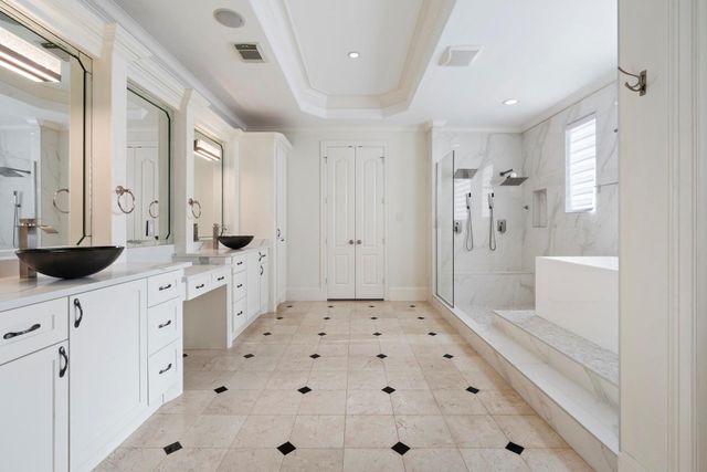 3844 Bellefontaine Street, Houston, TX 77025