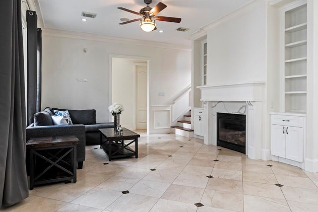 3844 Bellefontaine Street, Houston, TX 77025