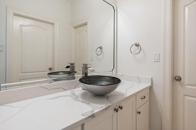 3844 Bellefontaine Street, Houston, TX 77025