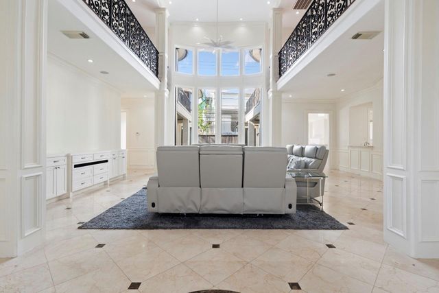 3844 Bellefontaine Street, Houston, TX 77025