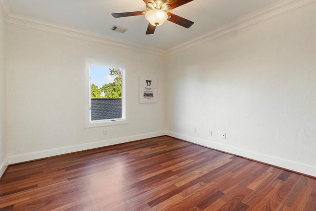 3844 Bellefontaine Street, Houston, TX 77025