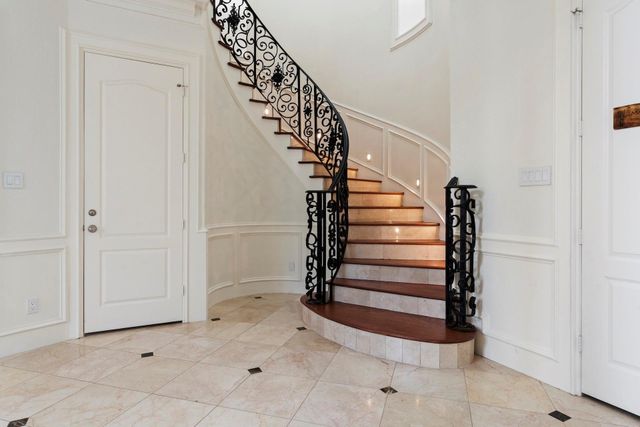3844 Bellefontaine Street, Houston, TX 77025