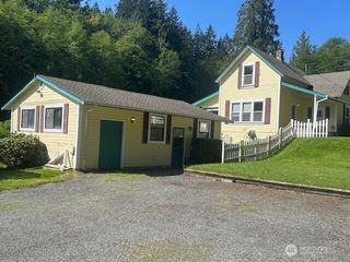 9546 SR 525, Clinton, WA 98236