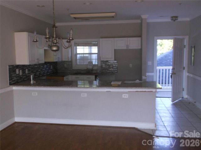 8927 Meadow Vista Road, Charlotte, NC 28213