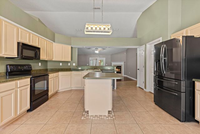 1177 Blackberry Circle, Baker, FL 32531