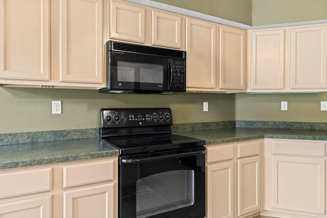 1177 Blackberry Circle, Baker, FL 32531