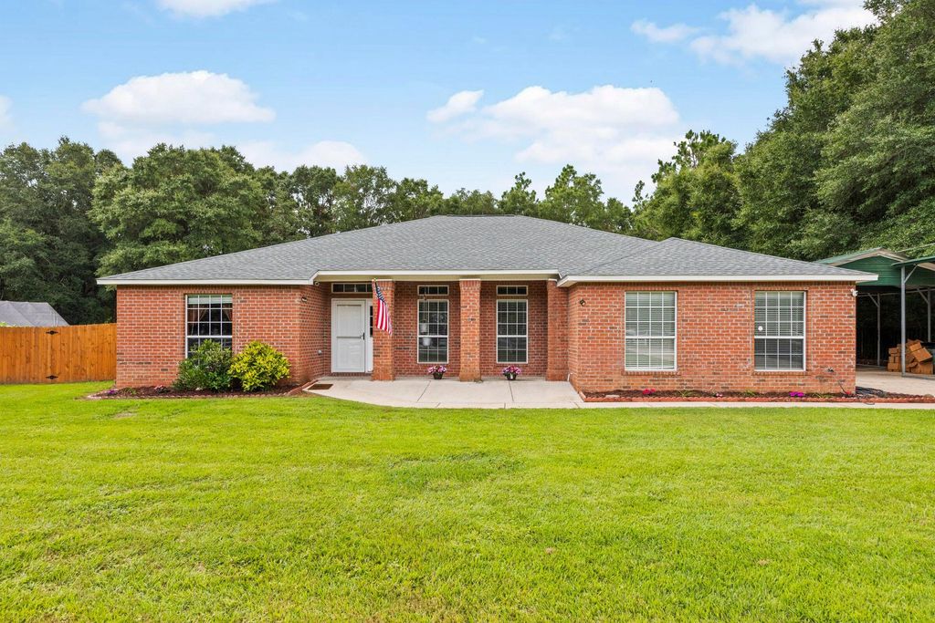 1177 Blackberry Circle, Baker, FL 32531