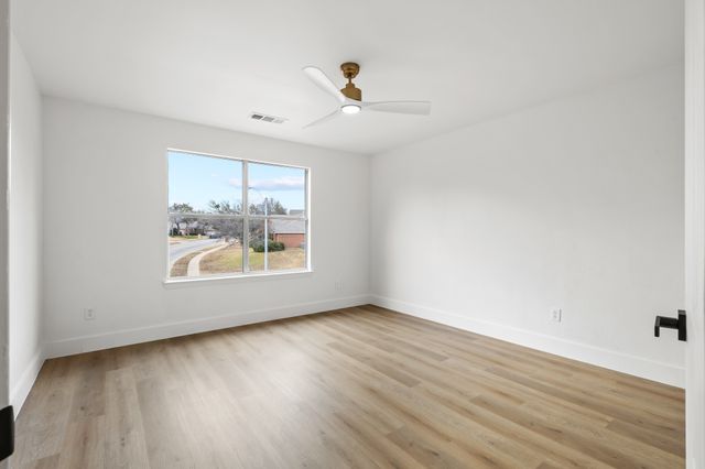 8200 Beverly Drive, North Richland Hills, TX 76182