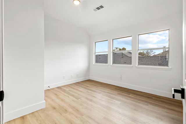 8200 Beverly Drive, North Richland Hills, TX 76182