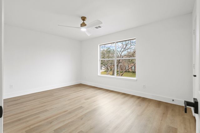 8200 Beverly Drive, North Richland Hills, TX 76182