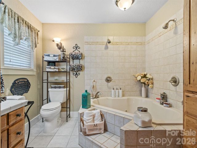 80 Ferguson Lane, Bakersville, NC 28705