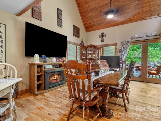 80 Ferguson Lane, Bakersville, NC 28705