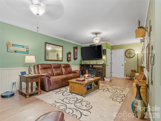 80 Ferguson Lane, Bakersville, NC 28705