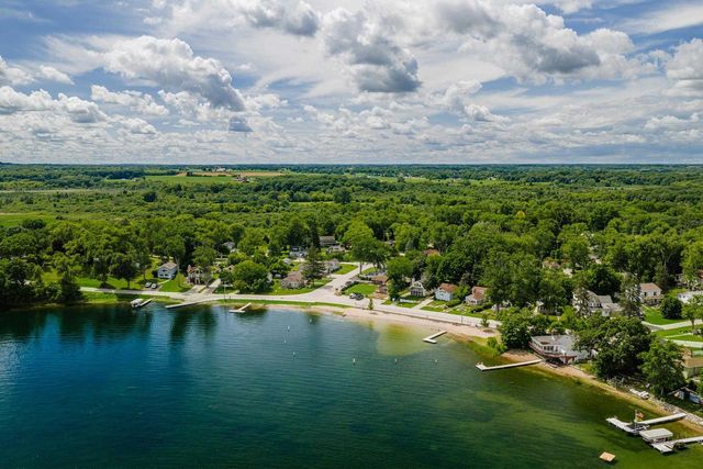 32840 80TH STREET, Burlington, WI 53105