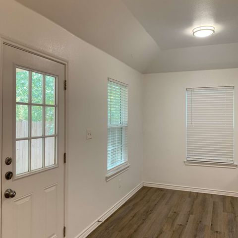 1406 W Sears Street, Denison, TX 75020