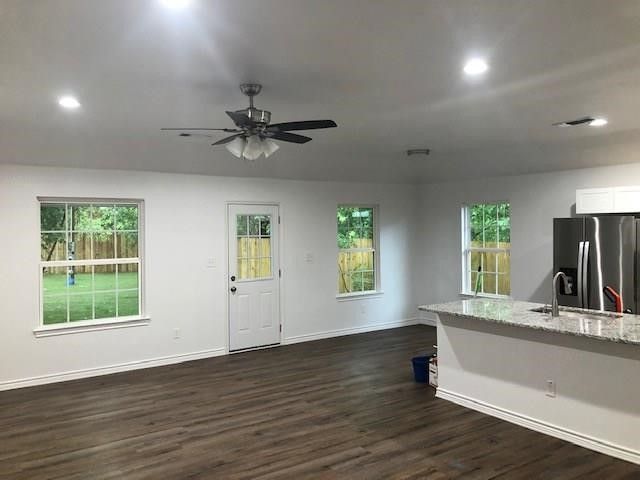 1406 W Sears Street, Denison, TX 75020