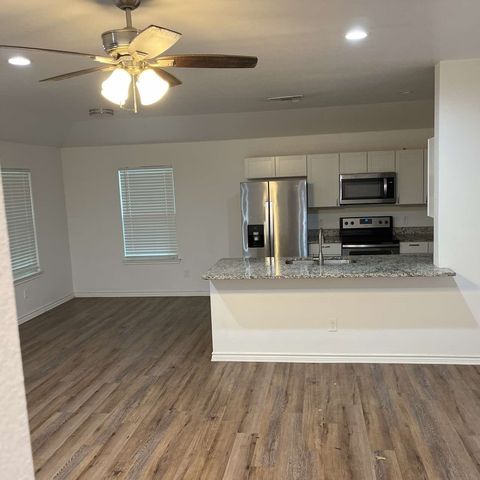 1406 W Sears Street, Denison, TX 75020