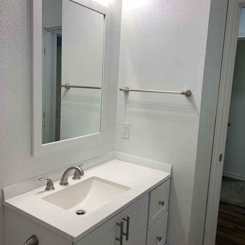 1406 W Sears Street, Denison, TX 75020