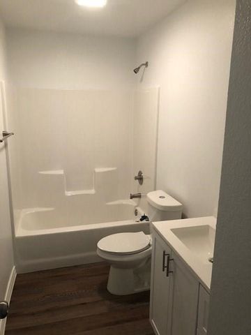 1406 W Sears Street, Denison, TX 75020