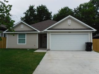 1406 W Sears Street, Denison, TX 75020