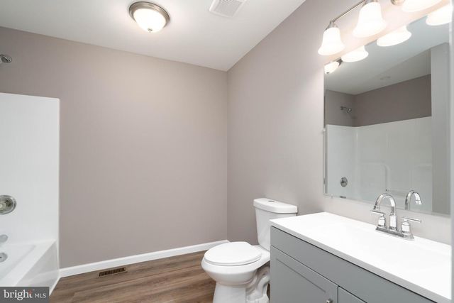 1058 CHARLES ST, Vineland, NJ 08360