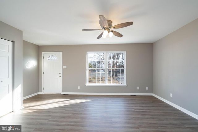 1058 CHARLES ST, Vineland, NJ 08360