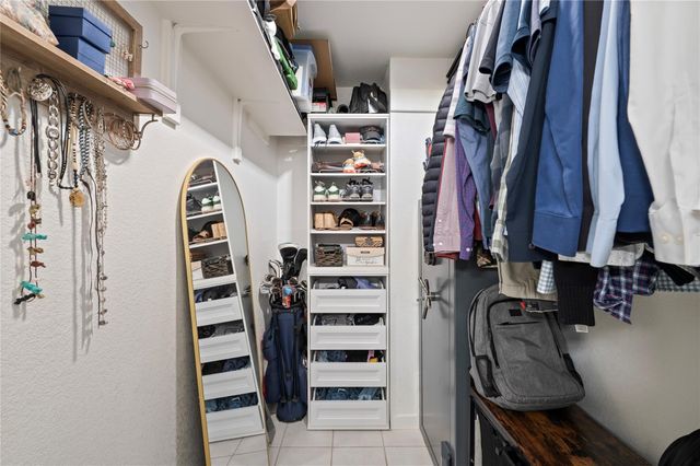 22 Hideaway Drive, Friendswood, TX 77546