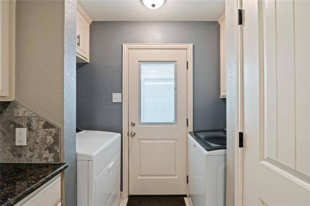 22 Hideaway Drive, Friendswood, TX 77546